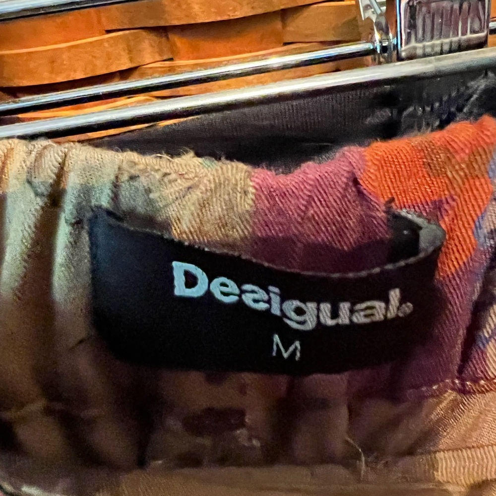 Designal pants. - Picture 7 of 7